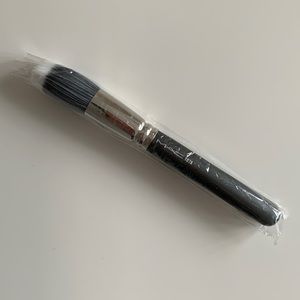 MAC duo fibre face brush - NEW (187S)